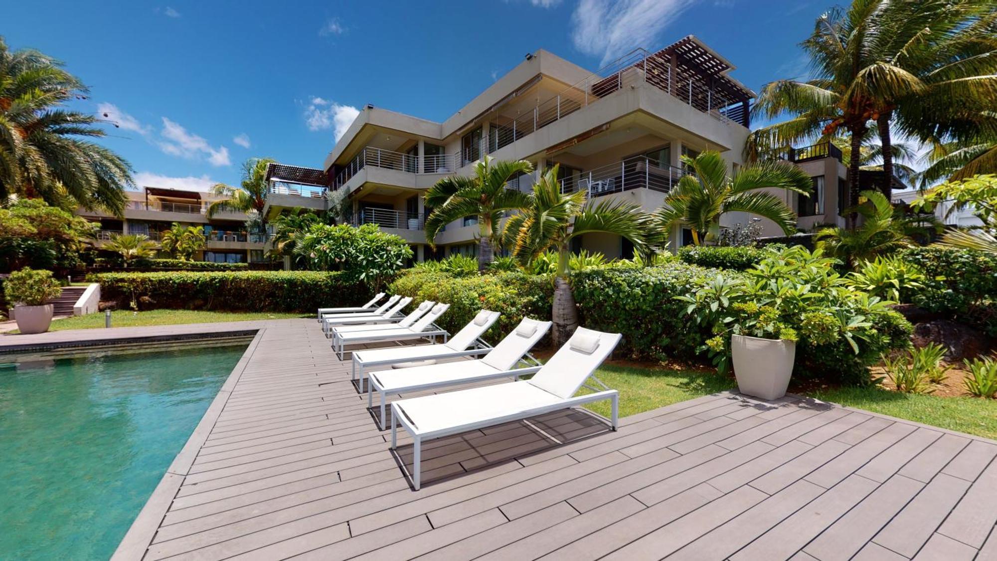 Bon Azur Beachfront Suites & Penthouses With Lov Trou aux Biches Eksteriør billede